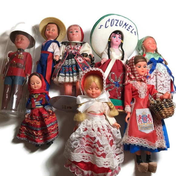dolls from different countries